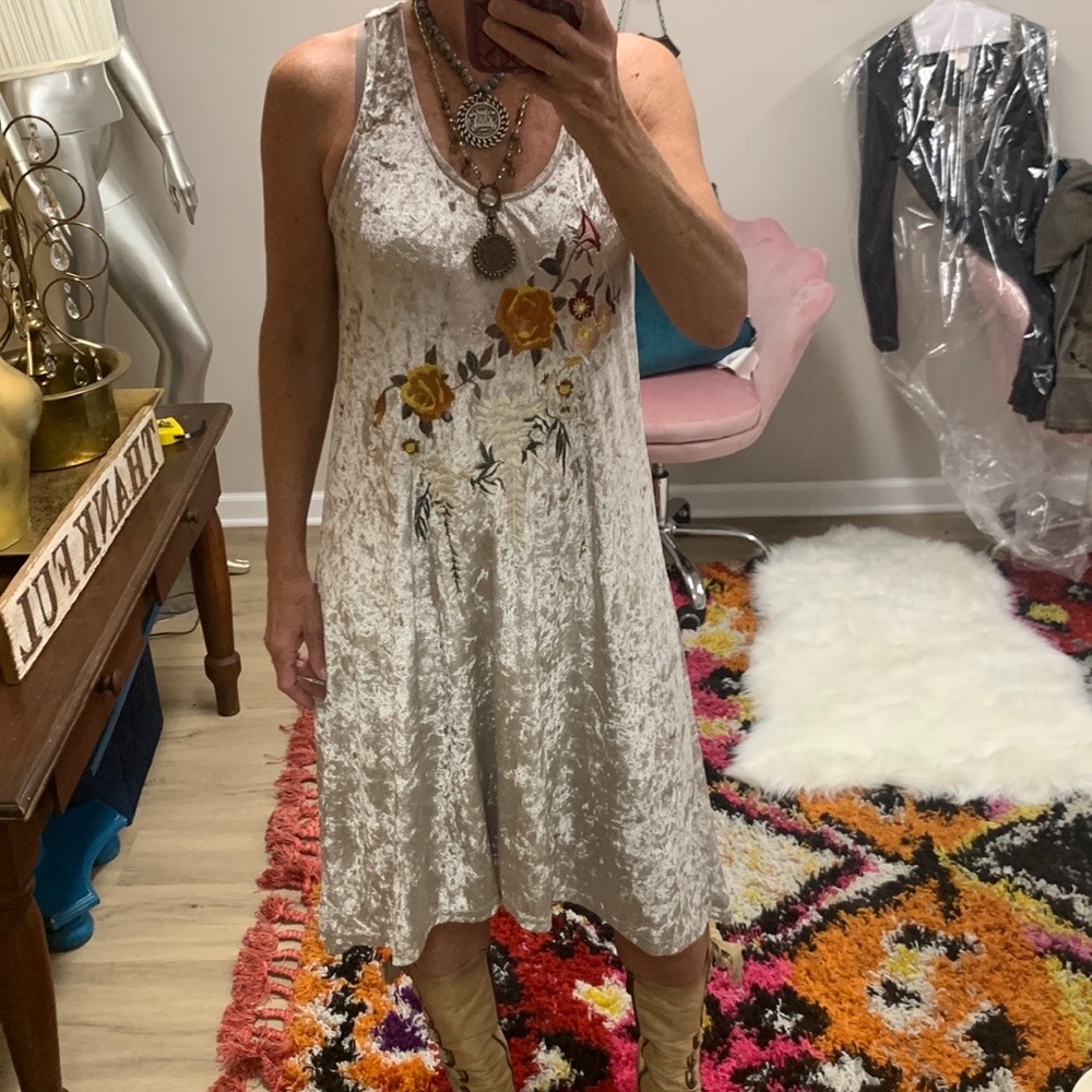 Mystree Dress - Picture 3 of 15